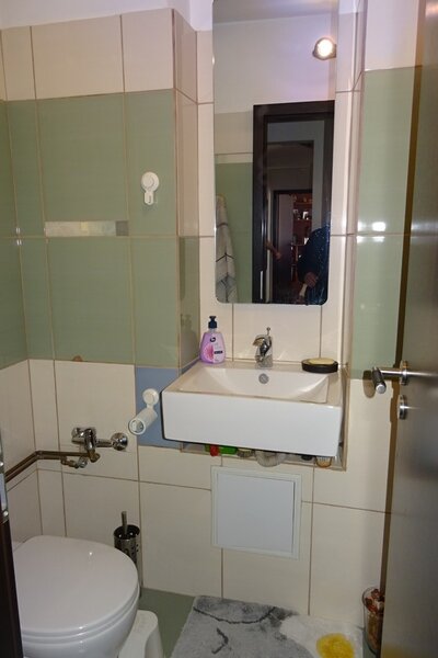 Titan, str. Postavarul, bloc 4 etaje